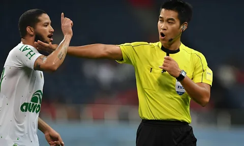 Trọng tài bắt trận Việt Nam vs Nhật Bản là 'người quen' ở V-League
