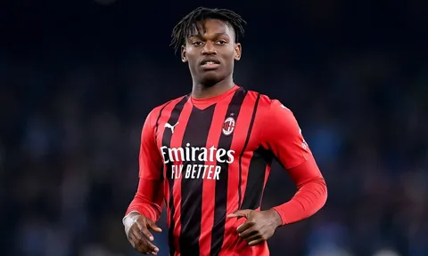 Trụ cột Milan khiến nhiều ông lớn ngậm trái đắng