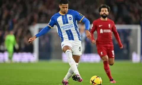'Liverpool không thể thoát ra khỏi phần sân của họ vào lúc này'