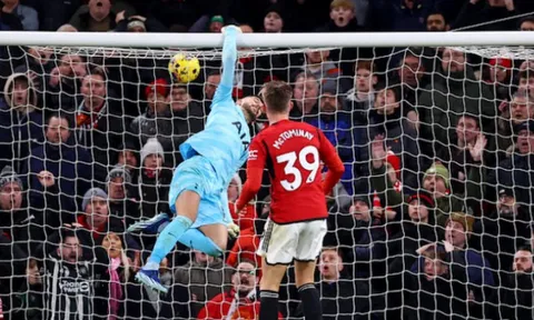 TRỰC TIẾP Man United 2-2 Tottenham Hotspur (KT): McTominay bỏ lỡ đáng tiếc