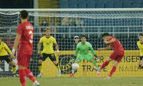 TRỰC TIẾP Việt Nam 3-0 Malaysia (KT): Quang Hải kiến tạo, Hoàng Đức ghi bàn