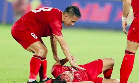 CLB Hải Phòng điêu đứng: Trung Hiếu gãy xương mác, Việt Hưng khâu 20 mũi