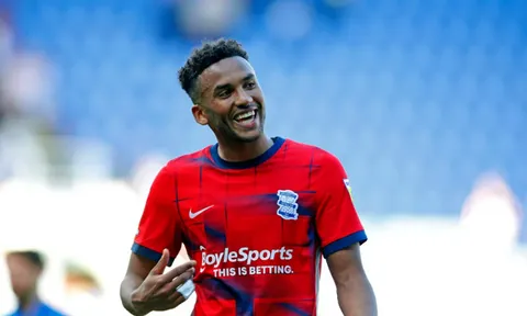 Rangers định cuỗm "gã hộ pháp" của Arsenal với giá chỉ 2 triệu bảng