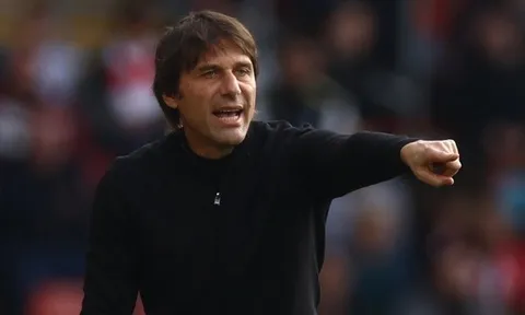 Tottenham được khuyên sa thải Conte 'ngay lập tức'