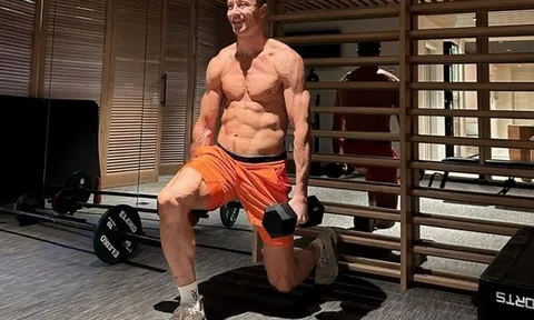 Cơ bắp của Lewandowski ở tuổi 34