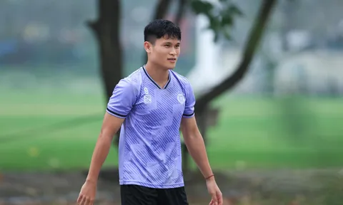 Tuấn Hải bị nhận xét giống Hà Đức Chinh, thiếu dấu ấn như Công Phượng