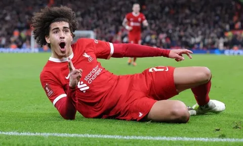 Tuần trăng mật cho dàn sao trẻ của Liverpool