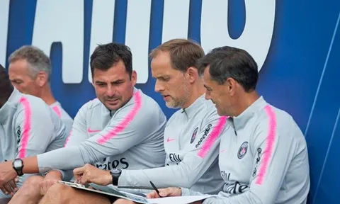 'Cánh tay đắc lực' của HLV trưởng PSG làm rõ tin đồn chuyển đến nước Đức
