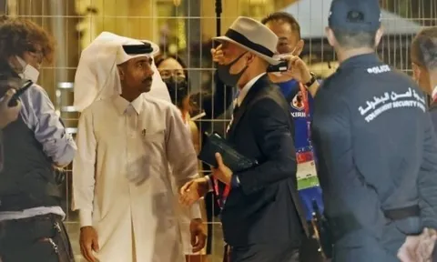 Tuyển Nhật Bản được cảnh sát hộ tống khi đến Qatar