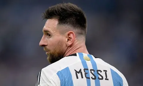 Tuyển thủ Argentina: 'Chúng tôi sẽ thuyết phục Messi đổi quyết định'