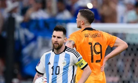 Tuyển thủ Hà Lan: 'Messi quá thô lỗ'