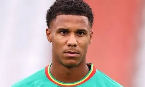 Tuyển thủ Senegal chưa có quốc tịch trước World Cup