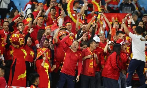 Tuyển Việt Nam: Bao giờ đấu được với Argentina và Messi như Indonesia?