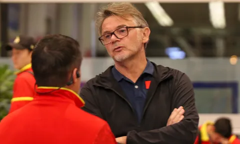 Tuyển Việt Nam đấu Iraq, HLV Troussier nói thẳng yêu cầu