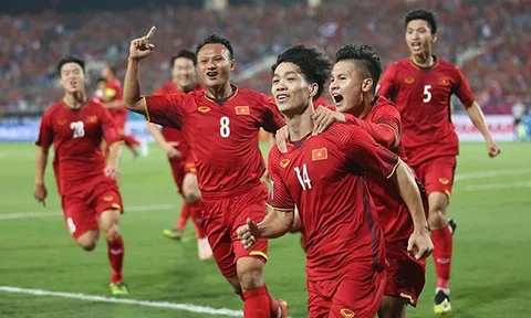 Tuyển Việt Nam: HLV Troussier khó xử với Công Phượng, Quang Hải