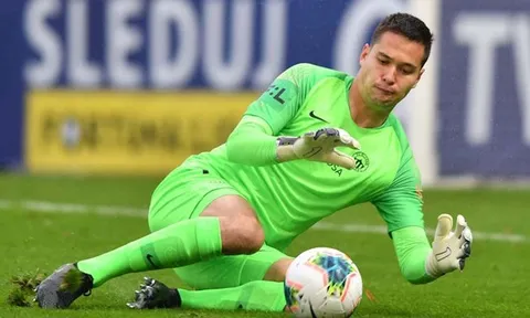 Tuyển Việt Nam nhận tin buồn từ cựu sao Europa League