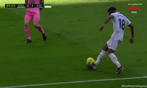Tuyệt kỹ của Luka Modric đang lan tỏa khắp Real Madrid