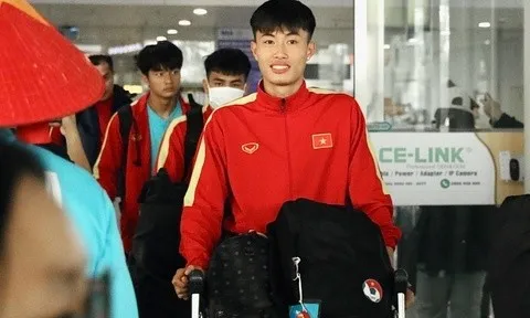 U20 Việt Nam trở về sau hành trình hơn 30 tiếng