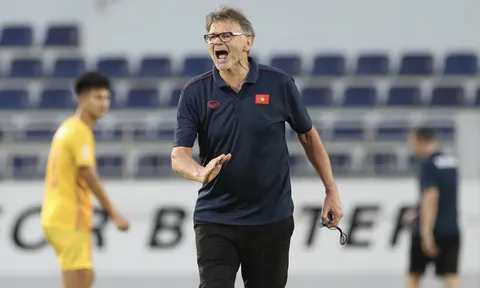 U22 Việt Nam chốt quân tranh vàng SEA Games 32: Dấu hỏi cho ông Troussier