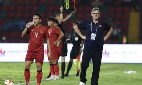 U22 Việt Nam: Những quyết định khó đoán từ HLV Troussier