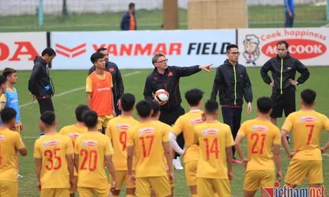 U23 Việt Nam sang Qatar, HLV Troussier giao nhiệm vụ đặc biệt