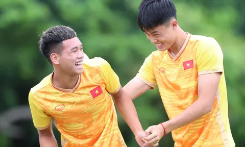 Văn Trường cười tươi, muốn 'xé lưới' U23 Malaysia
