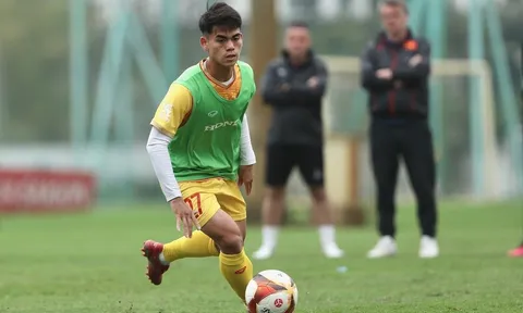 U23 Việt Nam thắng CLB Phú Thọ