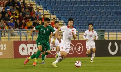 Thêm "cú lừa" từ Công Phượng; Việt Nam nên đưa U18 dự SEA Games