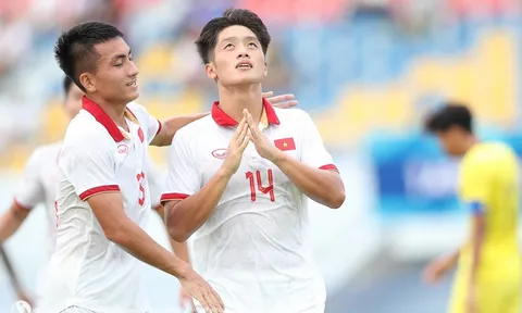 HLV Philippe Troussier triệu tập 24 cầu thủ U23 Việt Nam cho giải châu Á