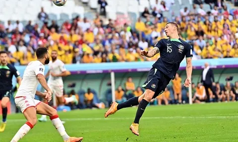 Cầu thủ hạng hai rực sáng, Úc thắng trận World Cup sau 12 năm