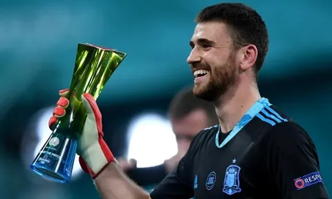 Romano cập nhật vụ Man Utd - Unai Simon