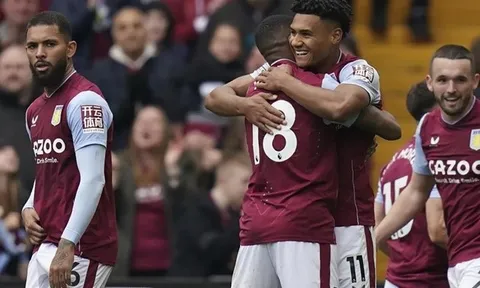 Unai Emery đang tạo nên họng pháo rực cháy số 1 ở Premier League