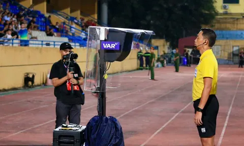 Chờ cái kết đẹp cho chặng thử nghiệm của VAR ở V-League