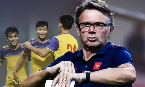 Học trò cũ: 'HLV Troussier khắt khe và đòi hỏi rất cao'