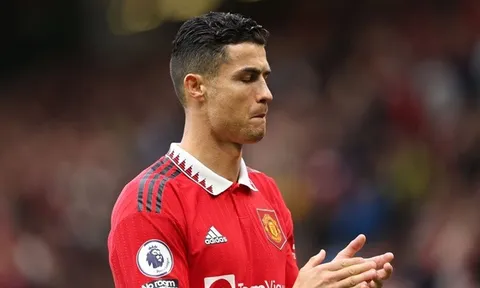 Ronaldo đã tự biến mình thành nhân vật phản diện tại Man Utd