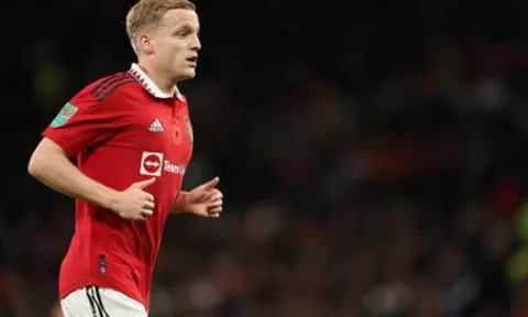 Eriksson khuyên M.U 'hiến tế' De Beek đổi lấy bom tấn