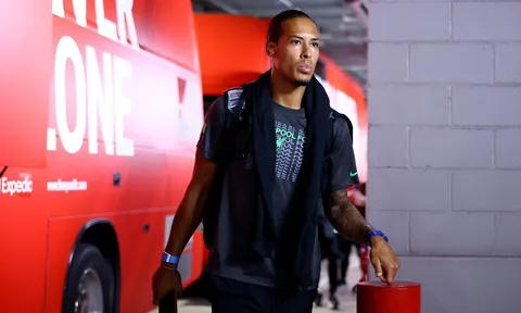Van Dijk lên tiếng về tình hình chuyển nhượng Liverpool