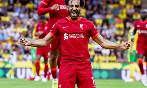 “Van Dijk, Mane có thể khó chịu vì Salah”