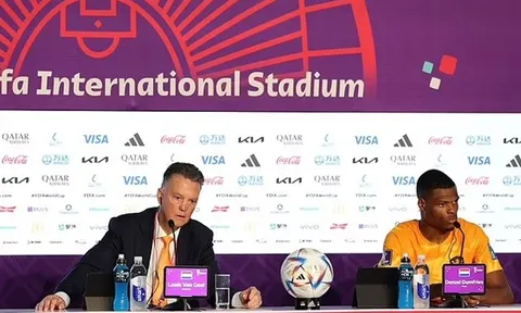 Van Gaal chê bai tuyển Mỹ