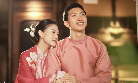 Văn Hậu khoe ảnh cưới ngày lên xe hoa