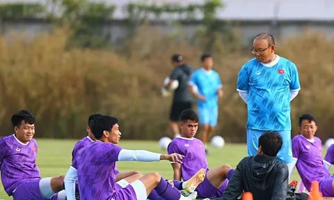 Văn Hậu lạc quan, nhiều khả năng trở lại trong trận gặp Lào