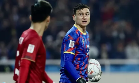 Văn Lâm: ‘Tuyển Singapore chỉ tập trung phòng ngự’