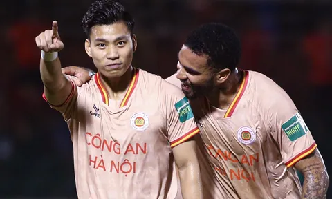 Văn Thanh tỏa sáng rực rỡ trong trận thắng của CAHN