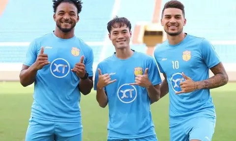 Văn Toàn thất vọng cuộc sống ở Hàn Quốc; Thái Lan tan hoang tại ASIAD 19