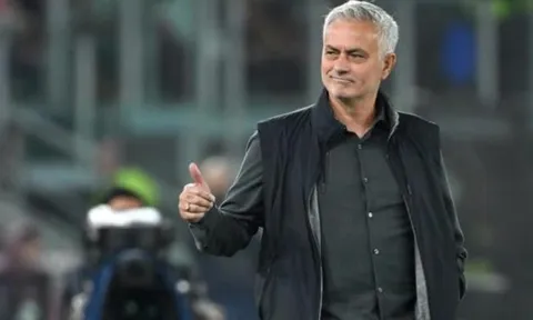 Vào vòng knock-out, Mourinho nhắc đến 'cá mập thất bại' ở C1