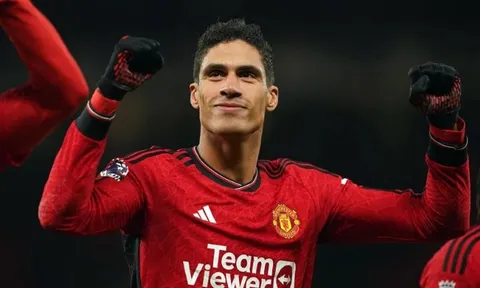 Chia tay Varane, Man Utd thúc đẩy cuộc cách mạng hàng thủ