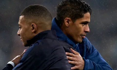 Varane làm rõ sự thật khuyên nhủ Mbappe đến Man Utd