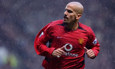 Một Ronaldo, Veron tiếp theo đang trên đường tới Old Trafford
