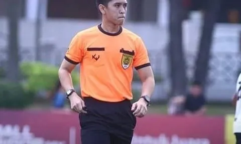 VFF mời 2 trọng tài Malaysia thổi vòng 7 V.League