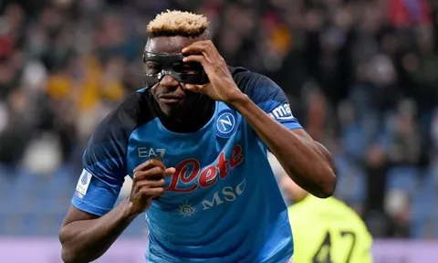 Victor Osimhen gật đầu với đội bóng Premier League